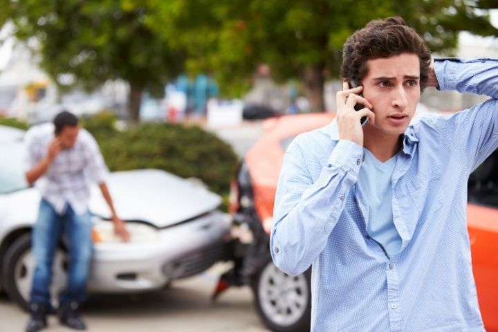 acidente com carro alugado aluguel anual de carros foco